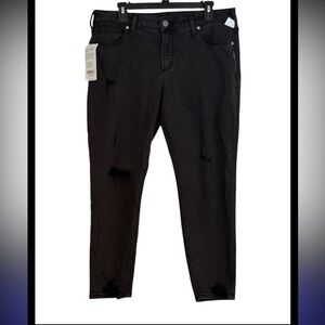 NWT Silver Skinny Crop High Rise Curvy Jeans SZ 33/25